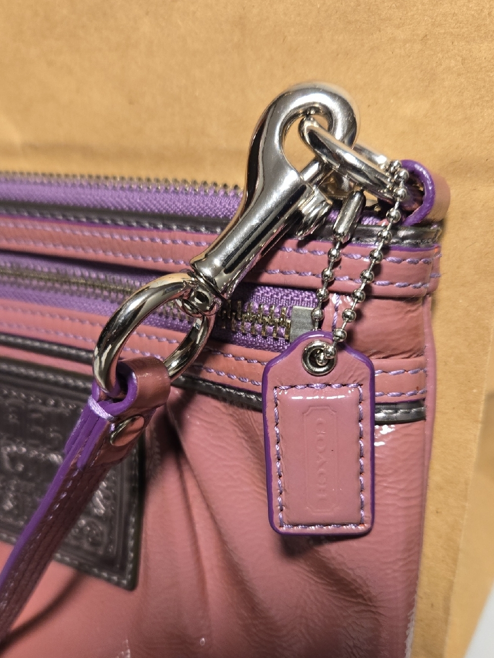 Coach Poppy Pink Wristlet with Purple Trim - Picture 4 of 12